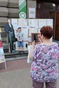 Книжная радуга на Московской улице